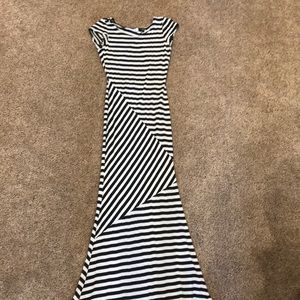 Maxi dress with keyhole back